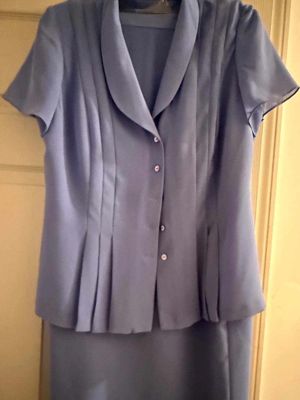 Danny and Nicole Jacket and Skirt.Size 10 Misses.Classic Lavender Two-Piece Suit